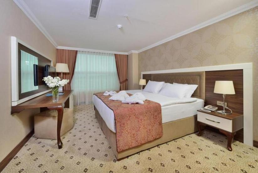 The Sign Kocaeli Thermal Spa Hotel &Convention Center Golcuk Extérieur photo